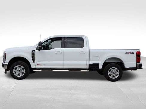 New 2026 Ford F250 XLT w/ XLT Premium Package AWD/4WD image 2