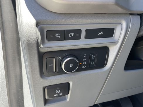 Used 2022 Ford F150 XLT w/ Equipment Group 302A High AWD/4WD image 14