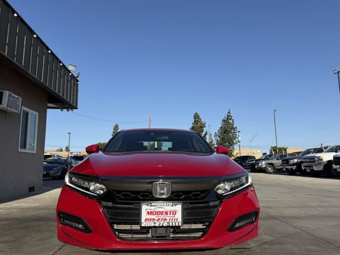 Used 2018 Honda Accord Sport image 8