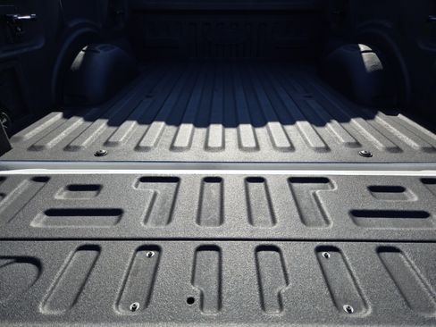 Used 2022 Ford F150 Lariat w/ Trailer Tow Package AWD/4WD image 28