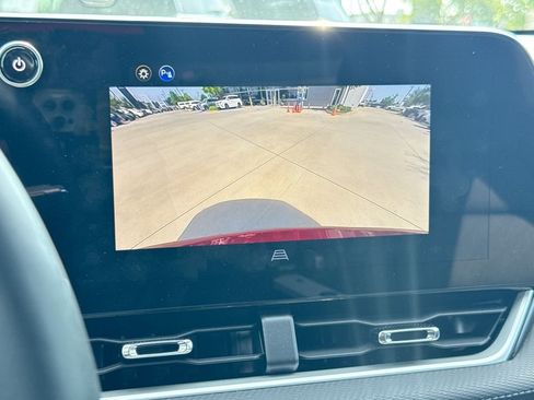 Used 2026 Chevrolet Equinox LT w/ Convenience Package II FWD image 27