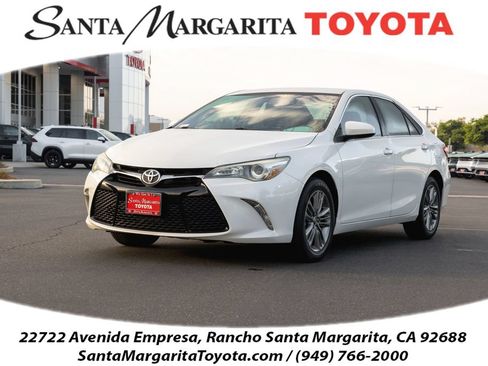 Used 2016 Toyota Camry SE FWD image 1