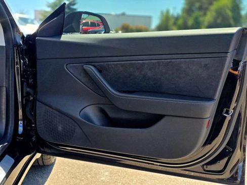 Used 2018 Tesla Model 3 Mid Range RWD image 37