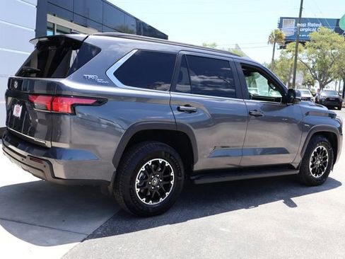 Used 2025 Toyota Sequoia SR5 w/ SR5 Premium Package AWD/4WD image 9