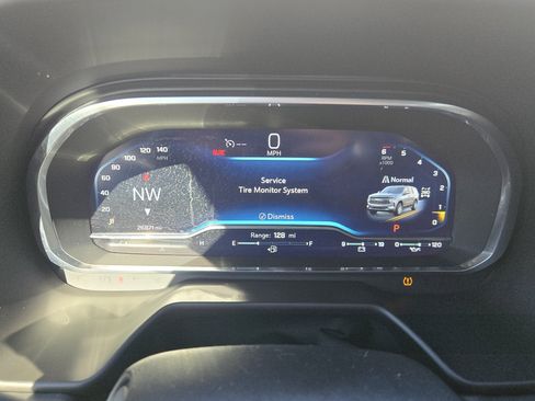 Used 2023 Chevrolet Suburban LT w/ Luxury Package image 25