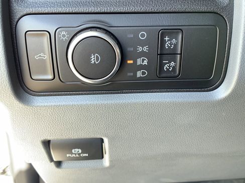 New 2026 Ford F250 XL w/ XL Chrome Package image 34