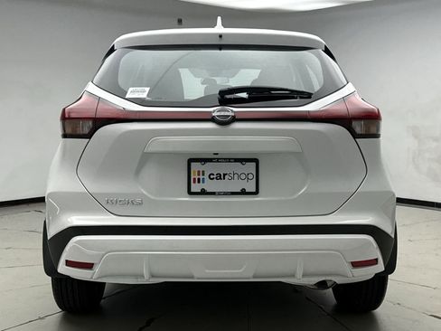 Used 2025 Nissan Kicks Play S image 4