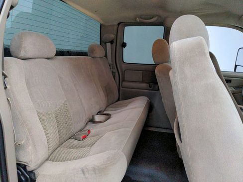 Used 2004 Chevrolet Silverado 2500 LS AWD/4WD image 24