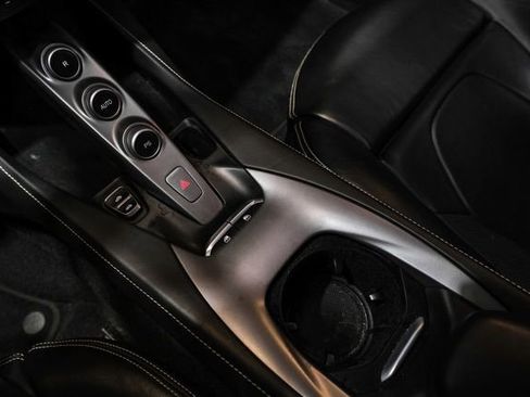 Used 2019 Ferrari Portofino image 32