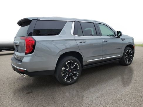 Used 2023 GMC Yukon Denali AWD/4WD image 4