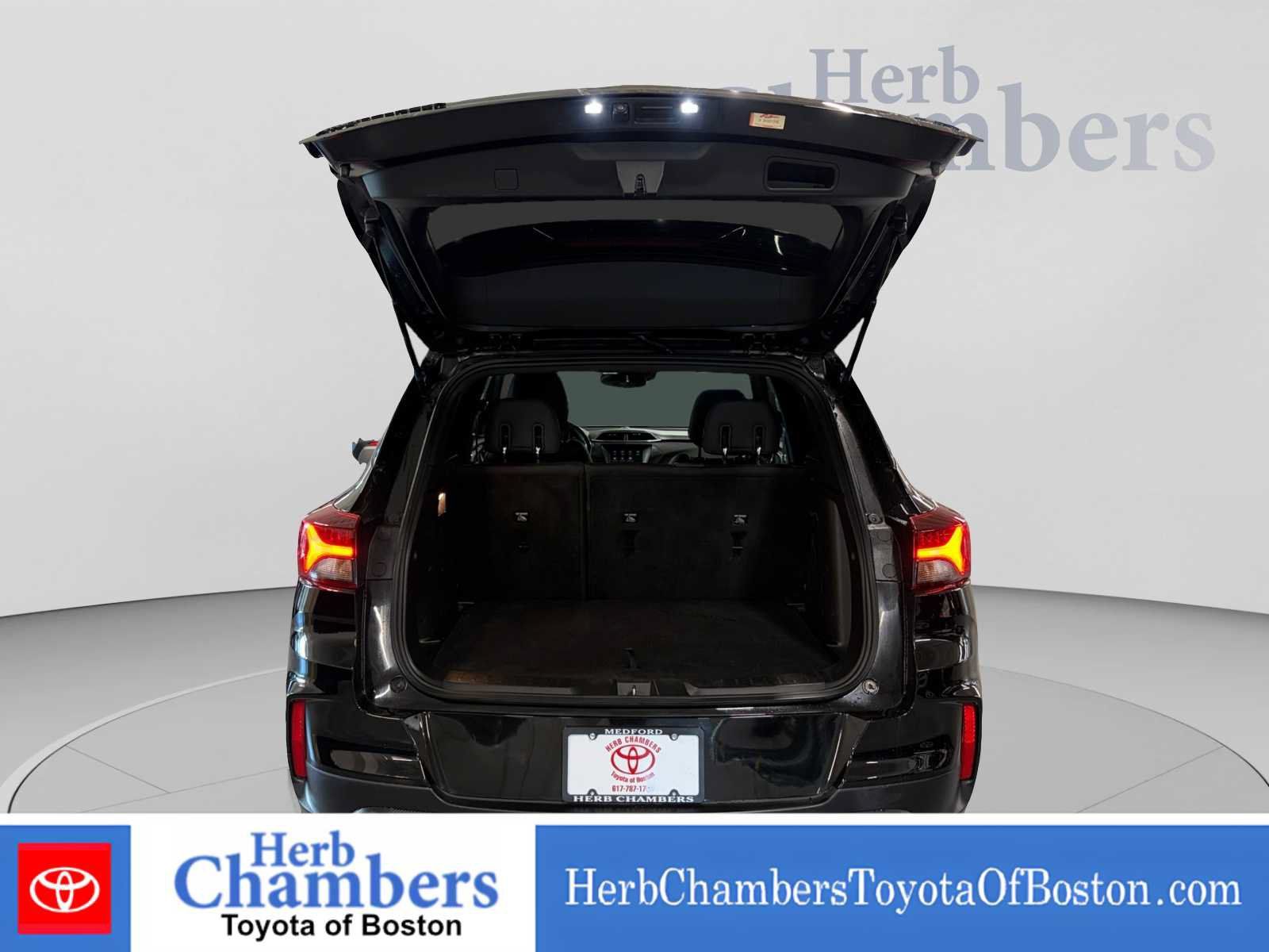 Used 2022 Chevrolet TrailBlazer RS AWD/4WD image 4