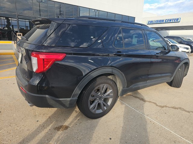 Used 2022 Ford Explorer XLT w/ Equipment Group 202A RWD image 6