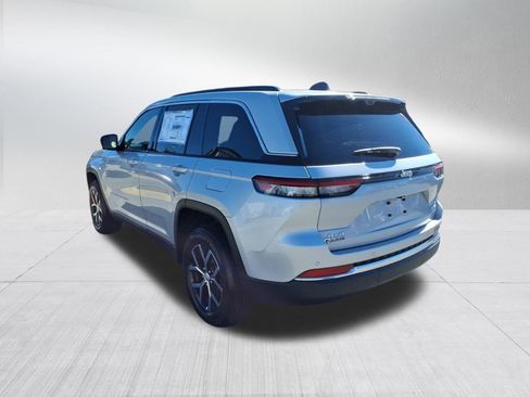 New 2025 Jeep Grand Cherokee Limited w/ Luxury Tech Group II image 6