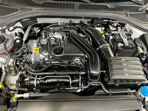 Used 2023 Volkswagen Jetta SE w/ Panoramic Sunroof Package FWD image 34