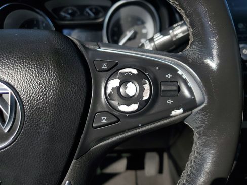 Used 2020 Buick Envision Essence image 27