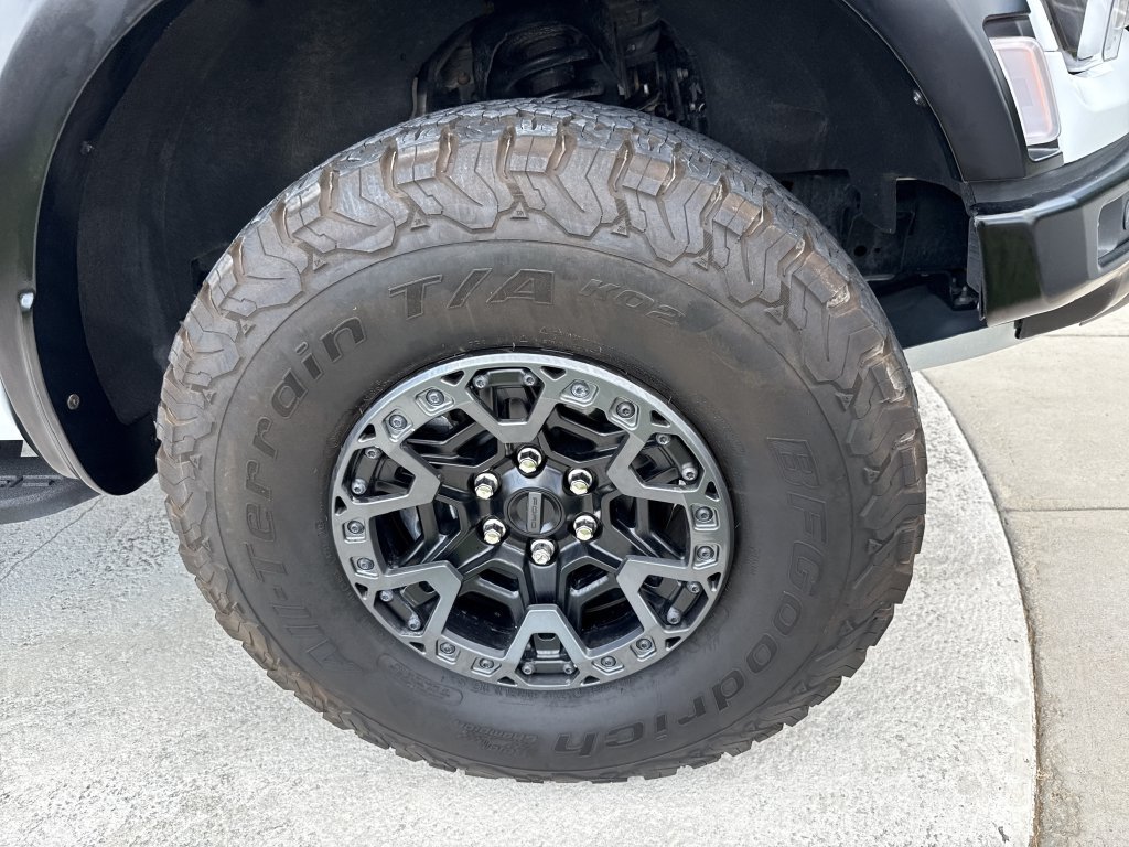 Used 2025 Ford F150 Raptor w/ Equipment Group 803A Raptor R AWD/4WD image 13