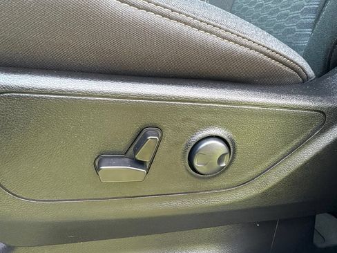 Used 2025 RAM 1500 Big Horn AWD/4WD image 14