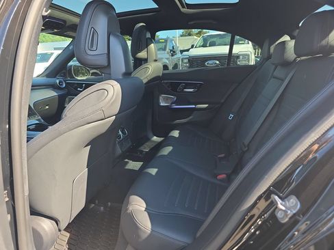 Used 2023 Mercedes-Benz C 300 4MATIC Sedan image 15