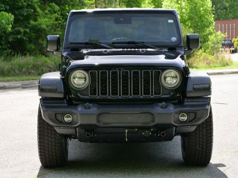 Used 2024 Jeep Wrangler Unlimited Sport AWD/4WD image 5
