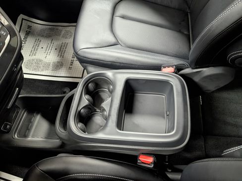 New 2026 Chrysler Pacifica Select image 20