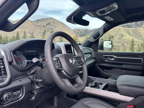 New 2025 RAM 1500 Big Horn AWD/4WD image 39