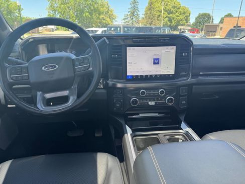 Used 2023 Ford F250 Lariat w/ Sport Appearance Package AWD/4WD image 10