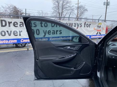 Used 2021 Chevrolet Malibu LT image 11