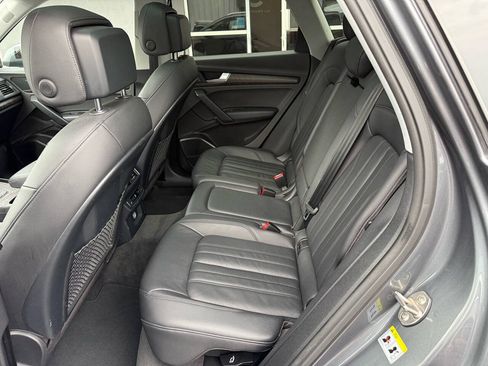 Used 2018 Audi Q5 2.0T Premium Plus w/ Premium Plus Package AWD/4WD image 12