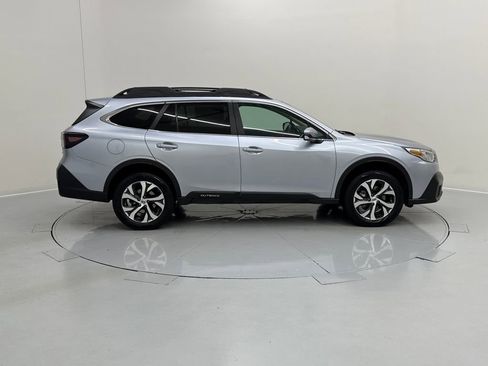 Certified 2022 Subaru Outback Limited image 7