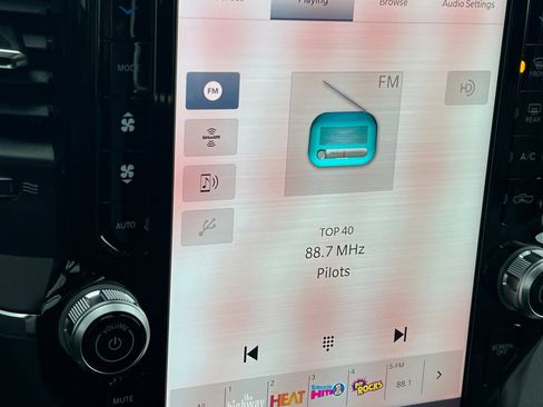 New 2026 RAM 1500 4x4 Crew Cab image 16