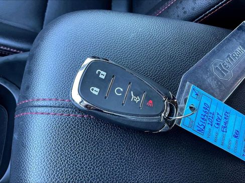 Used 2022 Chevrolet Equinox RS w/ RS Leather Package FWD image 36