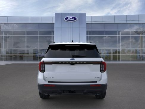New 2026 Ford Explorer Active AWD/4WD image 5