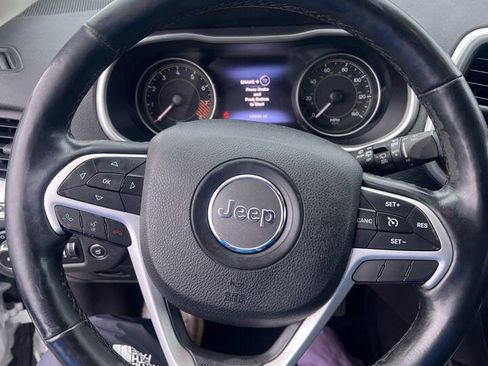 Used 2014 Jeep Cherokee Trailhawk w/ Comfort/Convenience Group image 4