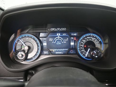 Used 2022 RAM 1500 Limited AWD/4WD image 3