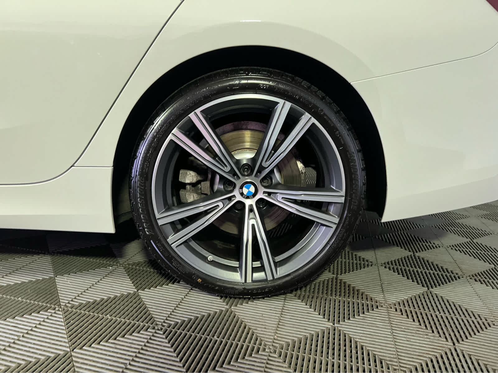 Used 2023 BMW 330i xDrive Sedan w/ Premium Package AWD/4WD image 9