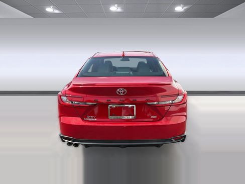 Used 2026 Toyota Camry SE FWD image 9