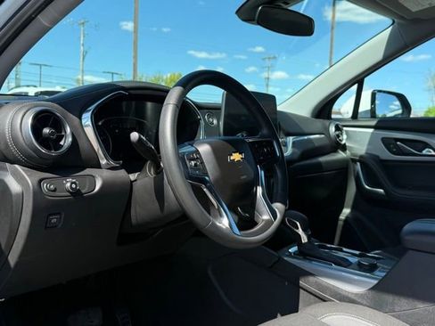 Used 2025 Chevrolet Blazer LT AWD/4WD image 21