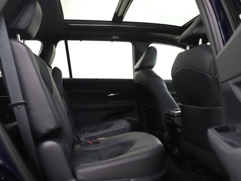 Used 2025 Toyota Grand Highlander AWD Hybrid image 13