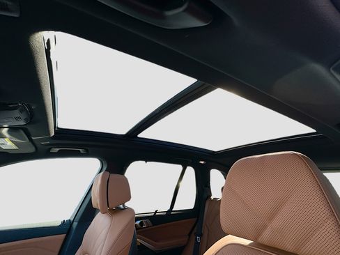 New 2026 BMW X5 sDrive40i w/ M Sport Package image 16