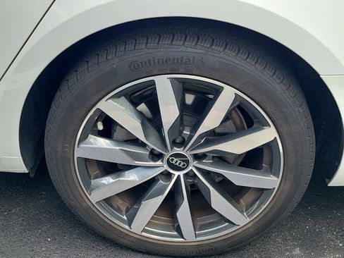 Used 2023 Audi A4 2.0T Premium w/ Convenience Package image 4