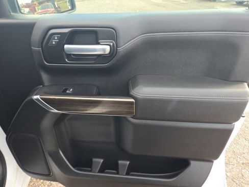 Used 2021 Chevrolet Silverado 1500 LT image 68