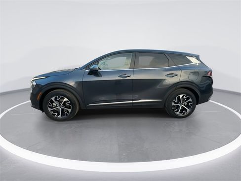 Used 2023 Kia Sportage EX image 5