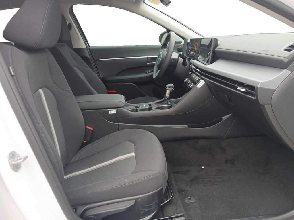 New 2026 Hyundai Sonata SE FWD image 16