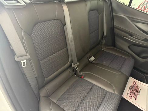 Used 2025 Buick Envista Preferred FWD image 35