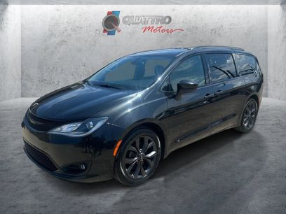 Used 2018 Chrysler Pacifica Touring-L Plus
