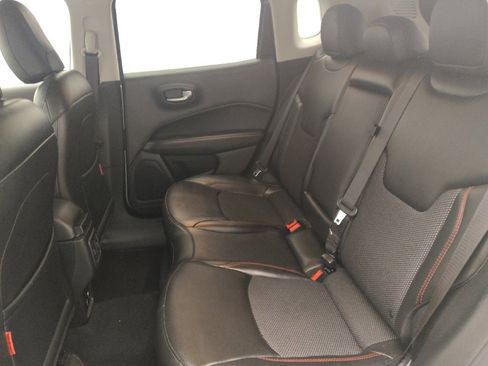 Used 2020 Jeep Compass Trailhawk image 18