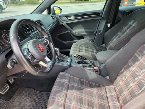 Used 2017 Volkswagen GTI S image 8