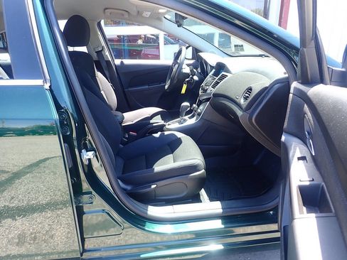 Used 2015 Chevrolet Cruze LT FWD image 22