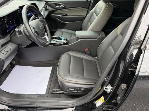 Used 2025 Chevrolet Trax ACTIV w/ Driver Confidence Package FWD image 9