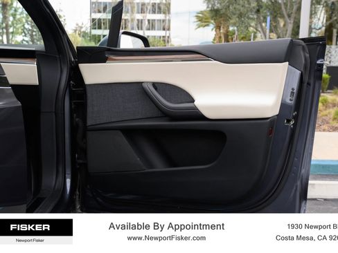 Used 2022 Tesla Model X image 33